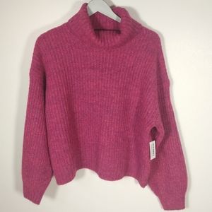 NWT chunky knit sweater by Old Navy